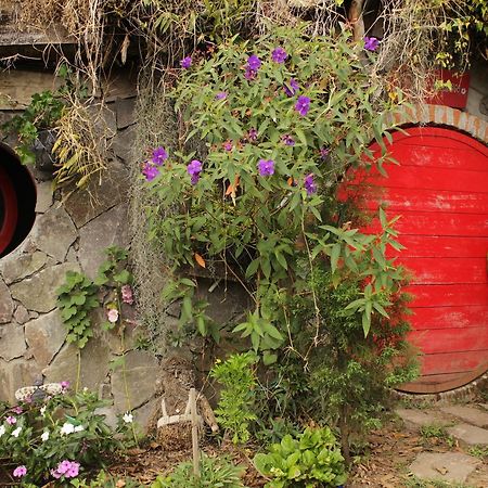 The Hobbit La Comarca Hotel Nueva San Salvador Exterior foto