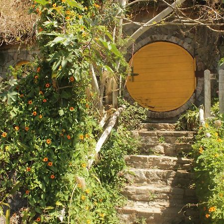 The Hobbit La Comarca Hotel Nueva San Salvador Exterior foto