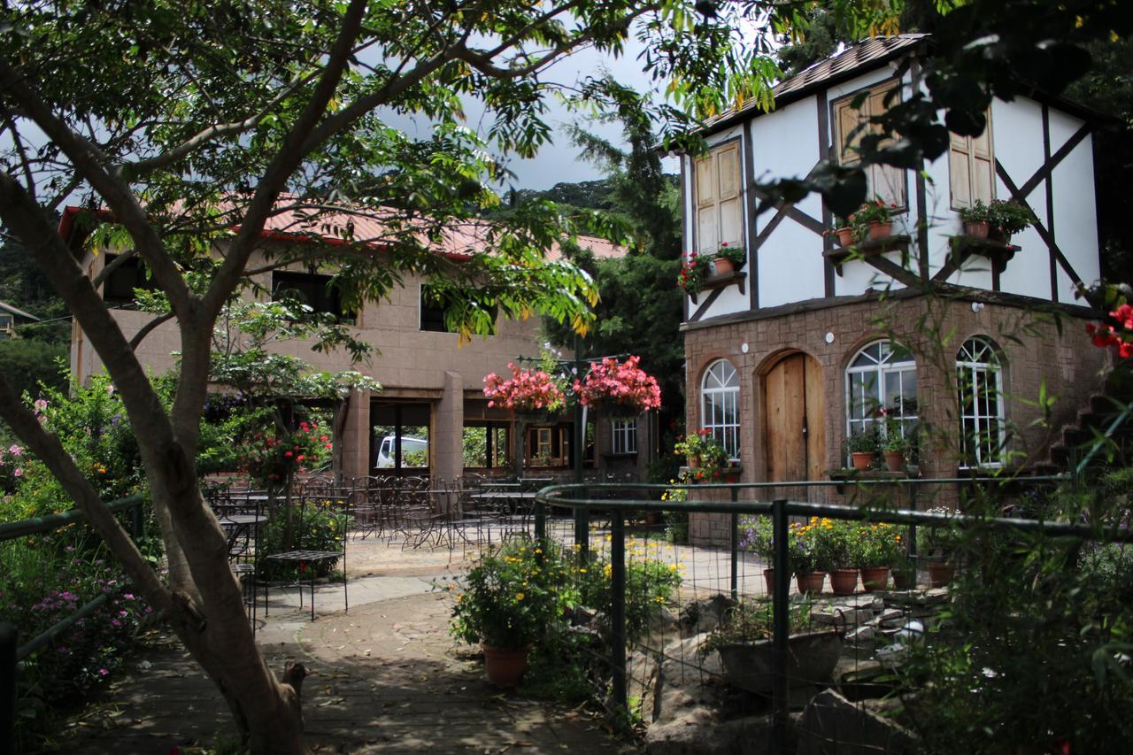 The Hobbit La Comarca Hotel Nueva San Salvador Exterior foto